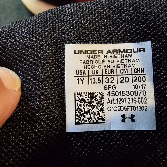 Under Armour Pink and Black Sneakers - Picture 6 of 7